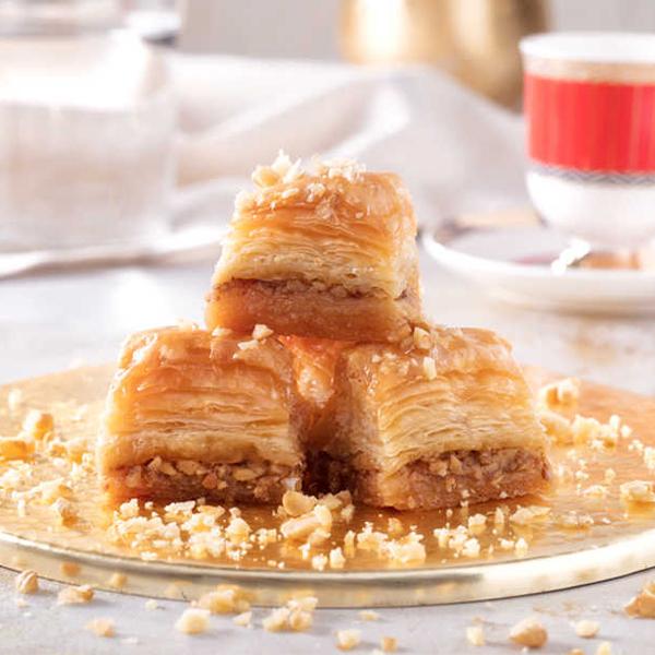 Karakoy Gulluoglu Baklava With Walnut 500g